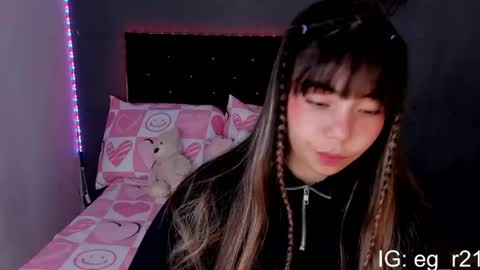 emma_grayys online show from July 24, 9:29 am