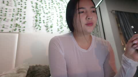 emma_johnson_ online show from October 29, 12:57 am