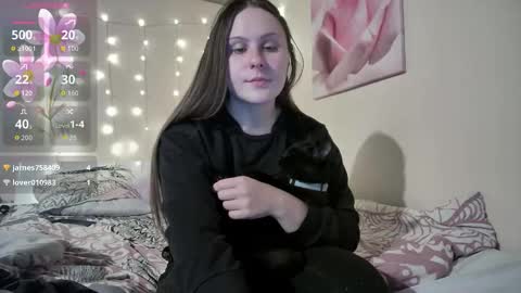 emma_just online show from October 14, 7:20 am