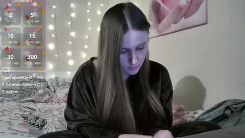 emma_just online show from November 5, 9:26 pm