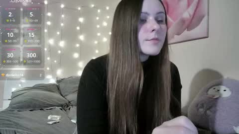 emma_just online show from December 13, 8:14 pm