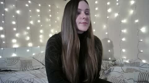 Snapshot of emma_just chatting on February 2, 3:44 pm emma_just online show from February 2, 3:44 pm