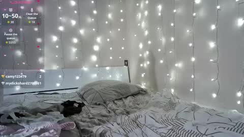 Snapshot of emma_just chatting on February 20, 8:53 pm emma_just online show from February 20, 8:53 pm