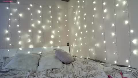 Snapshot of emma_just chatting on February 26, 8:46 am emma_just online show from February 26, 8:46 am