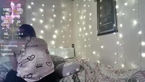 Snapshot of emma_just chatting on March 10, 8:41 am emma_just online show from March 10, 8:41 am