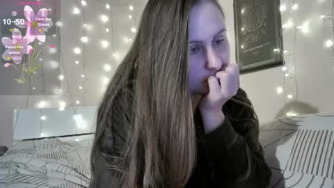 Snapshot of emma_just chatting on April 2, 6:49 pm emma_just online show from April 2, 6:49 pm