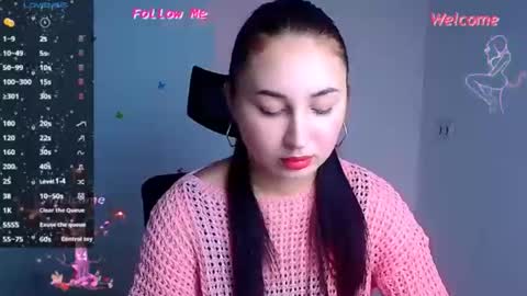 Emma online show from November 11, 12:05 pm