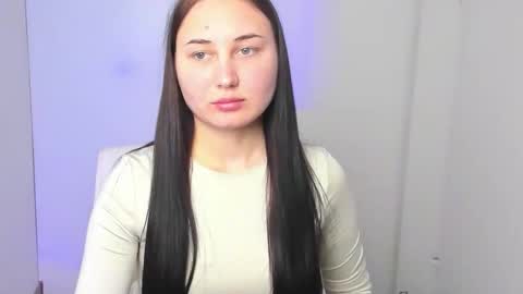 Emma online show from November 20, 12:05 pm