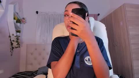 Emma online show from October 16, 8:10 pm