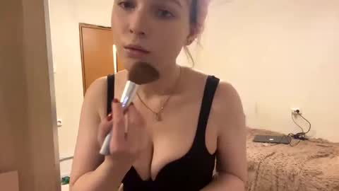 emma_loveyou online show from December 14, 3:15 pm