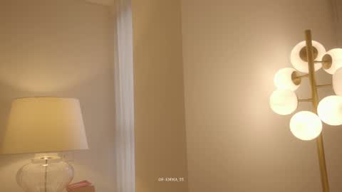 Snapshot of emma_lu1 chatting on December 16, 9:53 pm emma_lu1 online show from December 16, 9:53 pm