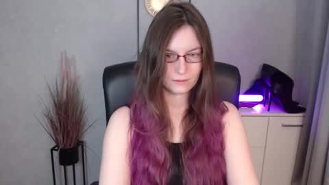 emma online show from December 22, 6:21 am