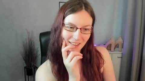 Snapshot of emma_lust94 chatting on July 7, 6:38 am emma online show from July 7, 6:38 am