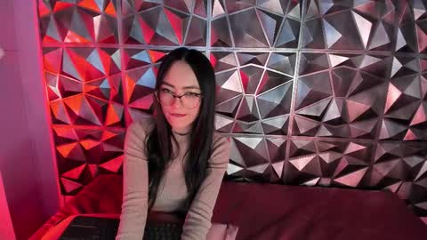 Emma  online show from November 8, 1:44 pm