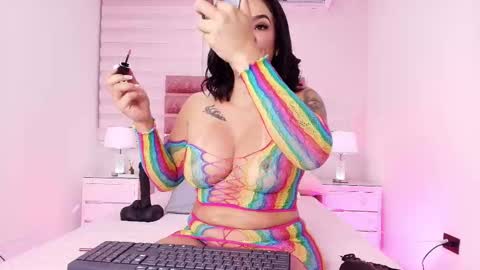 emma online show from November 23, 11:54 am