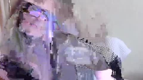 Snapshot of emma_misty_ chatting on September 26, 4:11 pm emma_misty_ online show from September 26, 4:11 pm