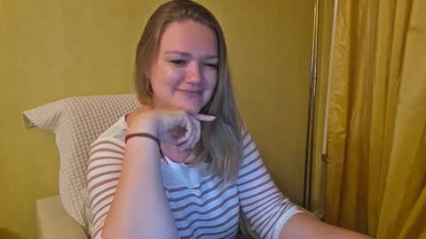 Snapshot of emma_misty_ chatting on October 7, 5:21 pm emma_misty_ online show from October 7, 5:21 pm