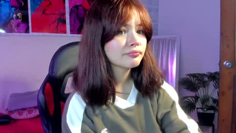 Snapshot of emma_myers1 chatting on January 14, 3:43 am EMMA online show from January 14, 3:43 am