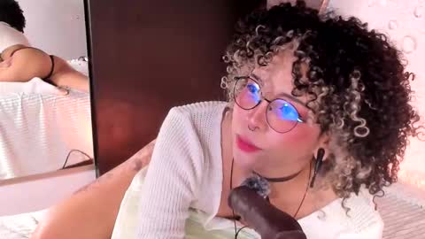     online show from March 22, 10:51 am