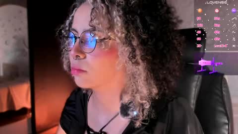     online show from April 4, 10:13 am