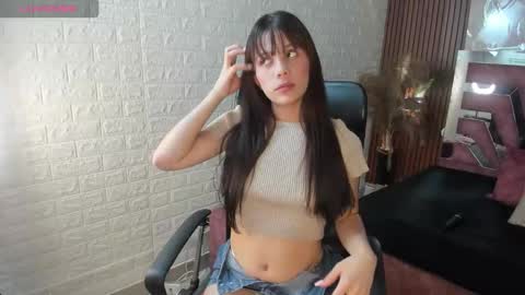 Emma online show from October 25, 7:19 pm