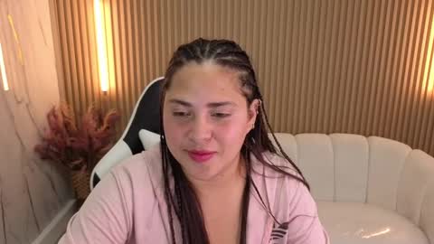 Snapshot of emma_smith_tp chatting on September 13, 2:28 pm Emma online show from September 13, 2:28 pm