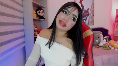 EMMA  online show from December 18, 1:33 am