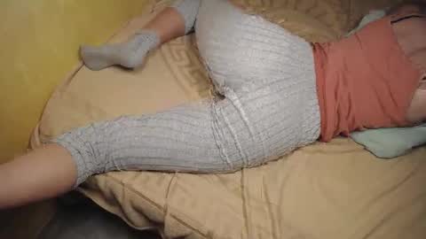 Snapshot of emma_swwet chatting on December 17, 10:32 am Emma online show from December 17, 10:32 am