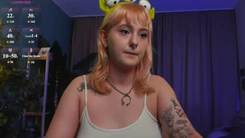 Snapshot of emma_thomps chatting on May 31, 2:13 pm Rose online show from May 31, 2:13 pm