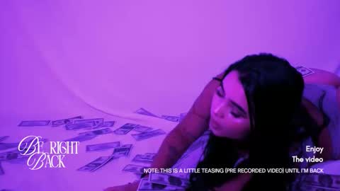 emma_whitee_ online show from December 14, 11:59 am