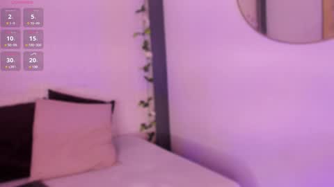 emma_woods__ online show from December 30, 3:35 pm