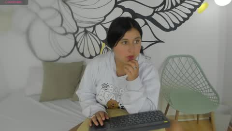  Emma  online show from April 15, 7:54 pm