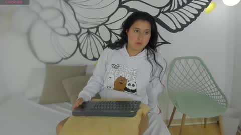  Emma  online show from April 15, 7:58 pm