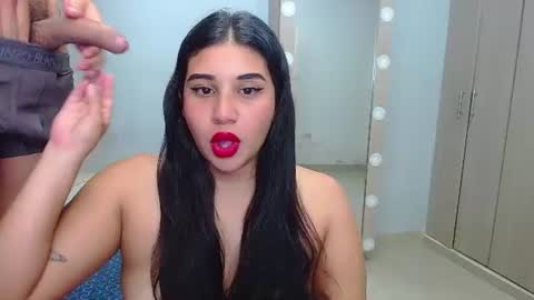 emmaandpablo_mask11 online show from July 14, 7:35 am