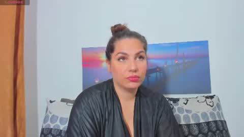 Snapshot of emmabigbobbs chatting on July 18, 11:19 pm Emma online show from July 18, 11:19 pm