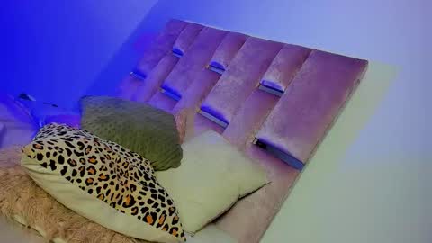 Snapshot of emmabrown10 chatting on November 11, 5:07 am emmabrown10 online show from November 11, 5:07 am