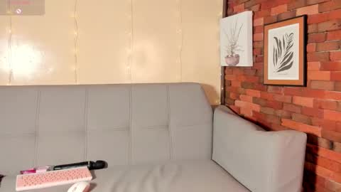 Emma online show from December 16, 4:23 am