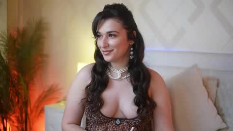 Snapshot of emmadallas chatting on May 4, 7:32 pm Emma online show from May 4, 7:32 pm