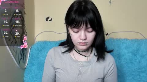 Emma online show from February 3, 2:10 am