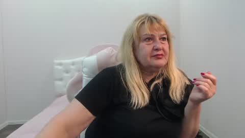 emmaellison924117 online show from July 18, 7:12 am