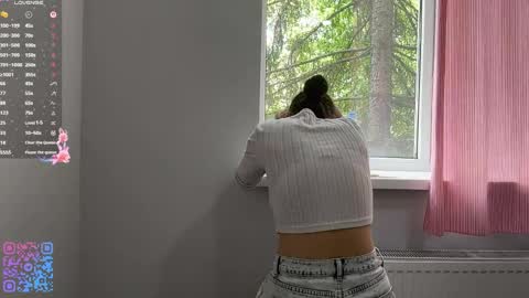 Snapshot of emmagerhauser chatting on May 22, 11:49 am emmagerhauser online show from May 22, 11:49 am