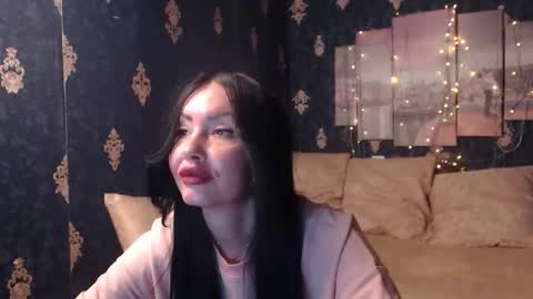 Snapshot of emmagoldx chatting on November 3, 9:32 am EmmaGoldX online show from November 3, 9:32 am