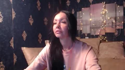 Snapshot of emmagoldx chatting on November 4, 8:19 pm EmmaGoldX online show from November 4, 8:19 pm