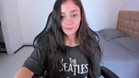 Jennifer online show from April 12, 1:38 pm