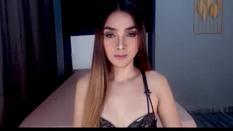 Emma online show from April 6, 1:36 am