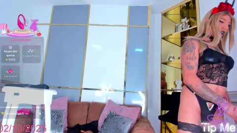 Emma online show from October 2, 1:40 pm