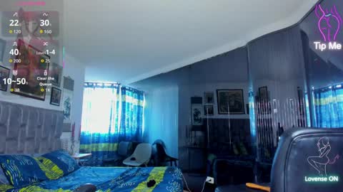 Emma online show from April 7, 1:11 pm