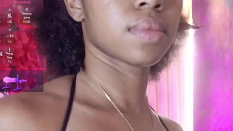 Snapshot of emmalove01 chatting on February 15, 2:30 am emmalove01 online show from February 15, 2:30 am