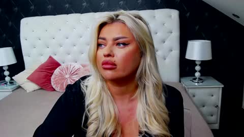 Emma Mavis online show from December 29, 8:55 am