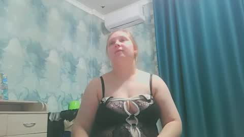 emmamelody online show from September 28, 10:15 pm